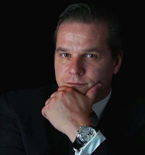 plaesthetics_dr_morakis560x600